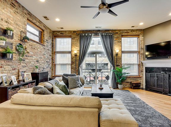2nd image of 2041 W Belmont Ave APT 2N