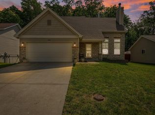 920 San Luis Dr, Fenton, MO 63026