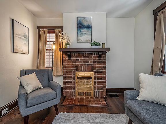 5th image of 5519 Howe St