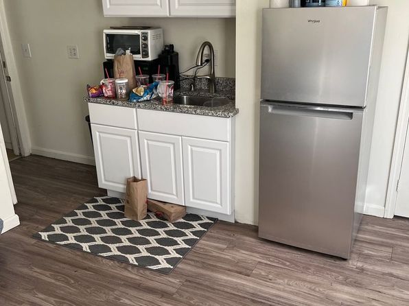 32 Main St Suite 1