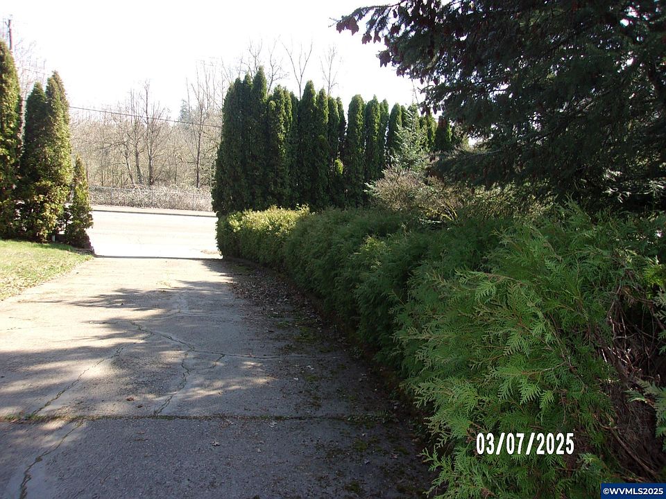 2nd image of 3929 Pringle Rd SE