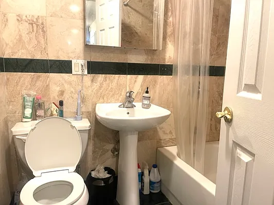 Rented by Oxford Property Group | media 22