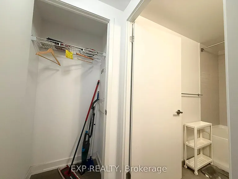 11 Wellesley St W #1605 — Photo 6