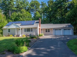 26 Ichabod Rd, Simsbury, CT 06070