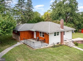 315 Clover Ln, Hanover, PA 17331