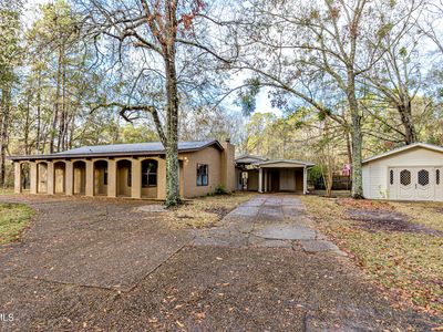 2905 N 22nd St, Ocean Springs, MS, 39564