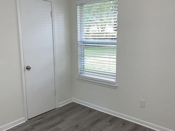 3rd image of 806 E Strong St #A