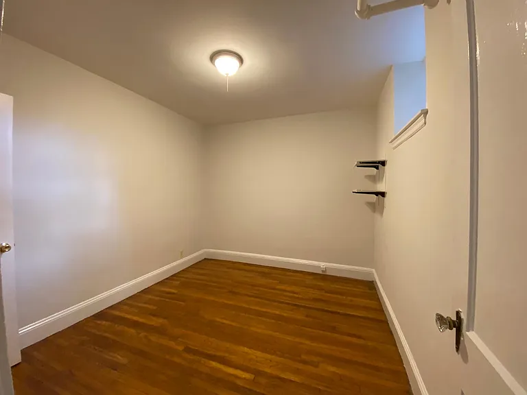 285 Harvard St #7 — Photo 8