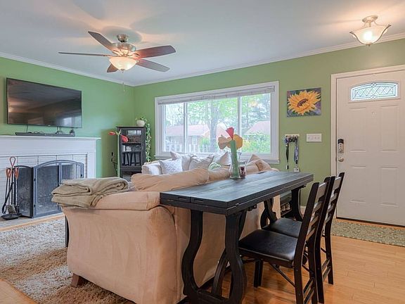 5th image of 1021 Montgomery St