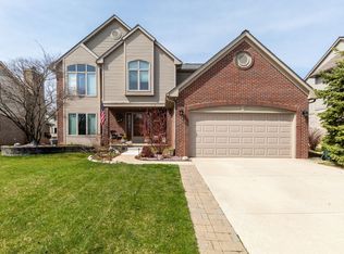 6937 Fox Hills Rd, Canton, MI 48187