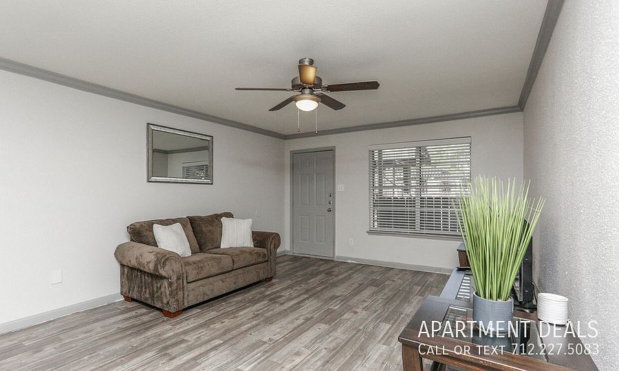 1st image of 10621 Meadowglen Ln #2013