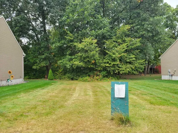 11410 Hidden Oaks Dr, Clio, MI 48420