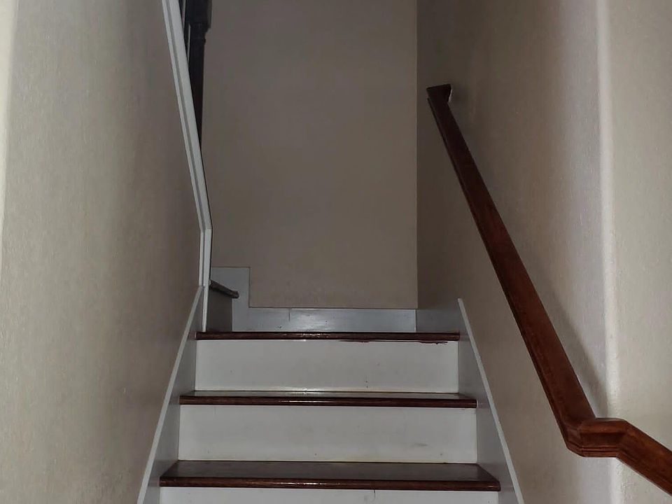 1st image of 17403 Sandalisle Ln