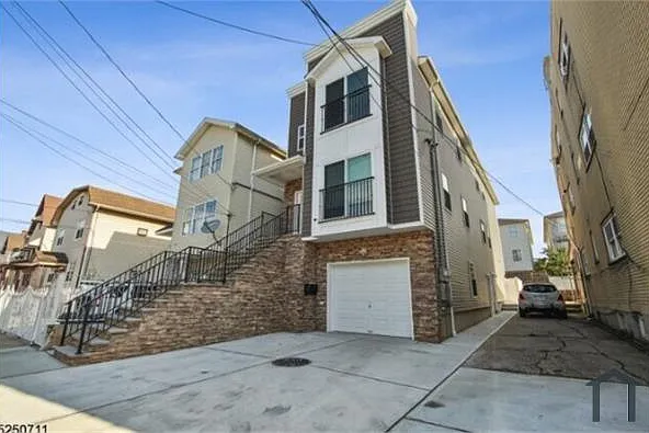 531 Livingston St #2 — Photo 2