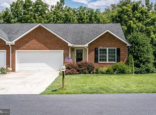 251 Windermere Dr, Broadway, VA 22815