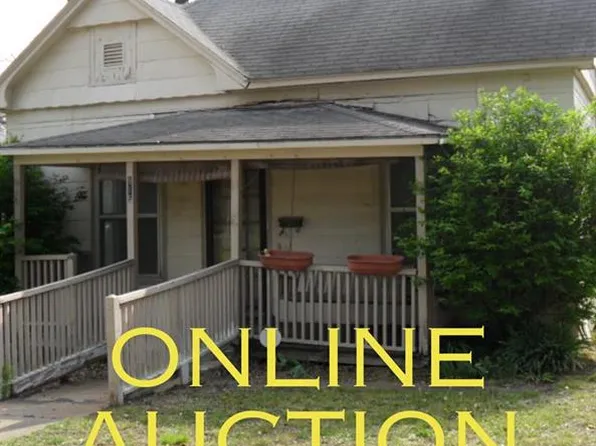 916 N Steuben Ave, Chanute, KS 66720