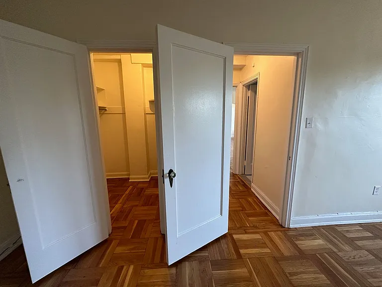 The Royal York Apartments — Photo 41