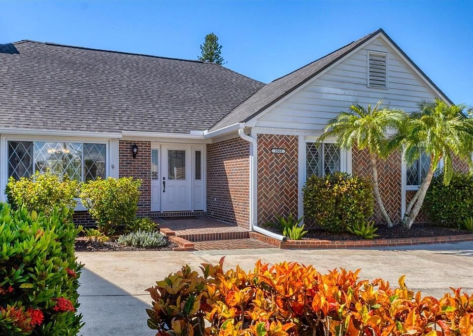 1st image of 3808 EL CONQUISTADOR PARKWAY