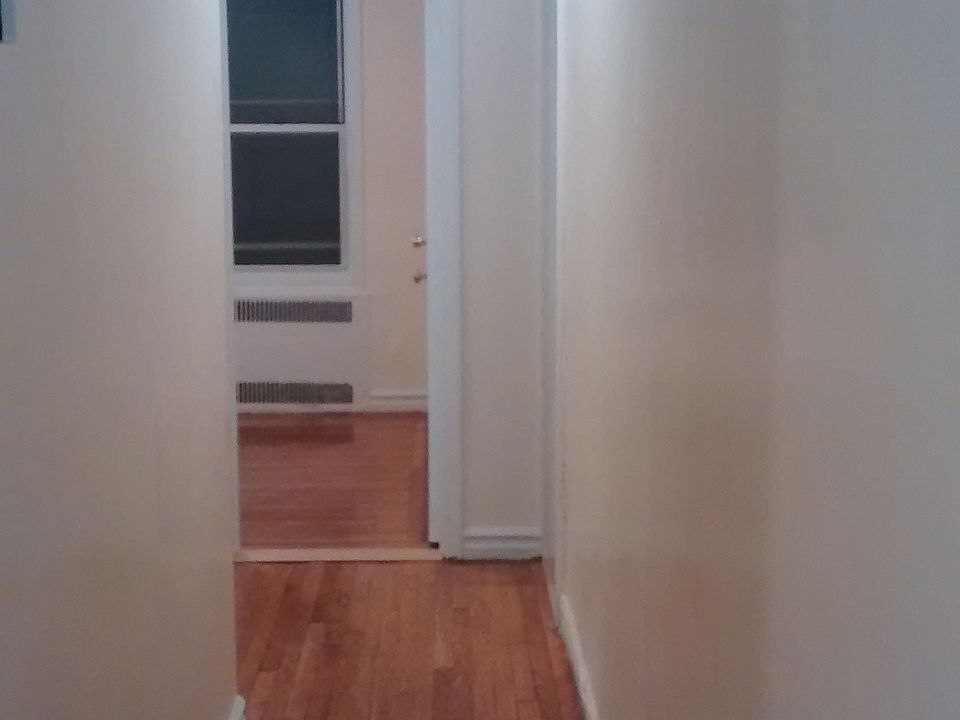 2nd image of 2001 E 9th St APT 2C
