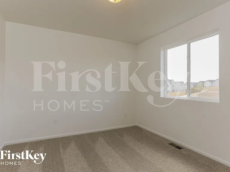 10249 Luneth Dr — Photo 8
