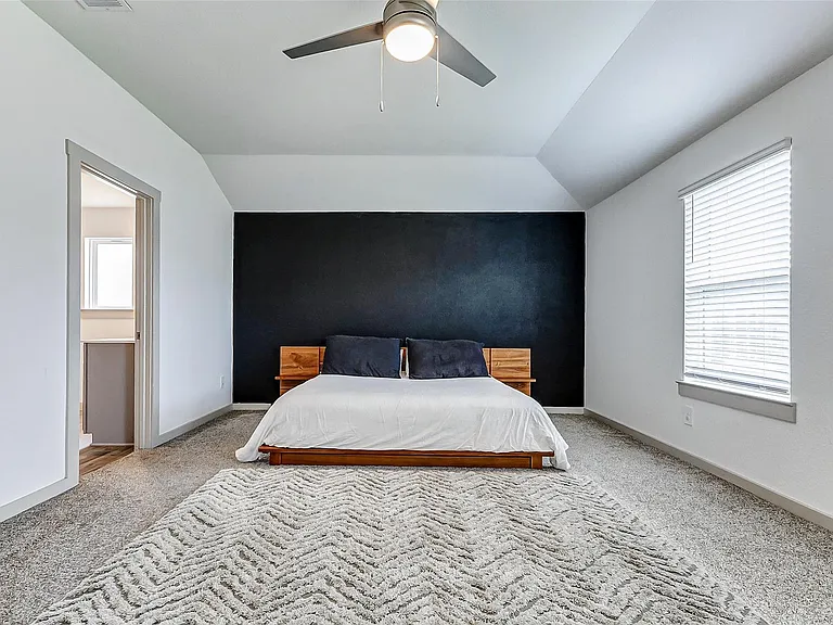 1731 William Scott St — Photo 26