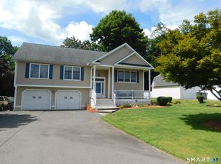 34 Connecticut Ave, Southington, CT 06489