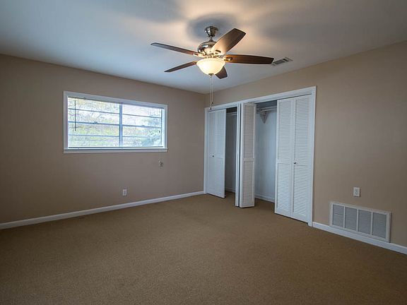 5th image of 4004 Oak Ave #B