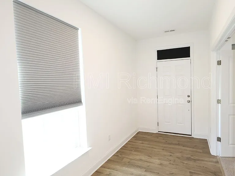 425 Randolph View Dr — Photo 6