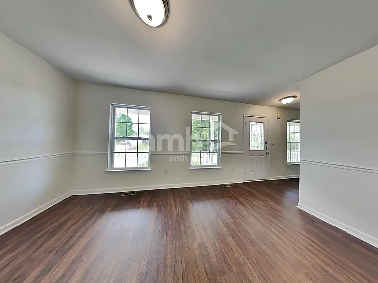 5 Natalie Ct — Photo 7