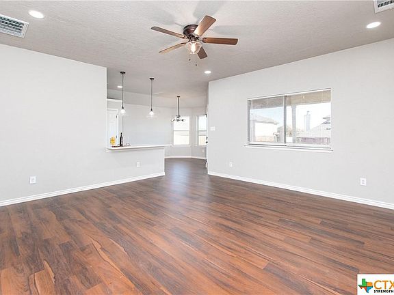 4th image of 6806 Bayberry Dr