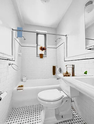 Rented by Manhattan Realty Group | media 5