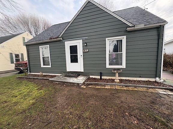 2nd image of 1319 Grant Ave