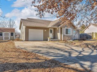 320 Harrison Ct, Auburn, KS 66402