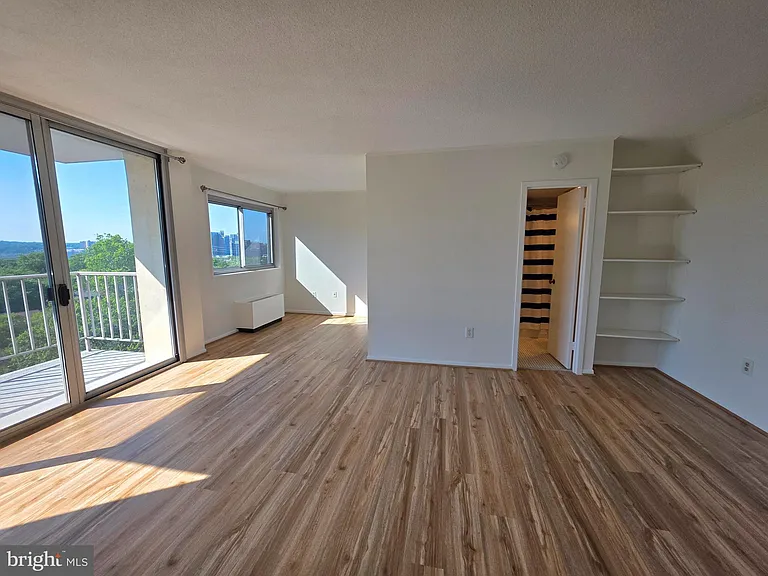 2059 Huntington Ave #1100 — Photo 9