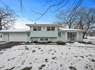 11S506 Lemont Rd, Lemont, IL 60439