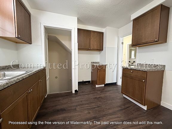 4th image of 17349 Strasburg St