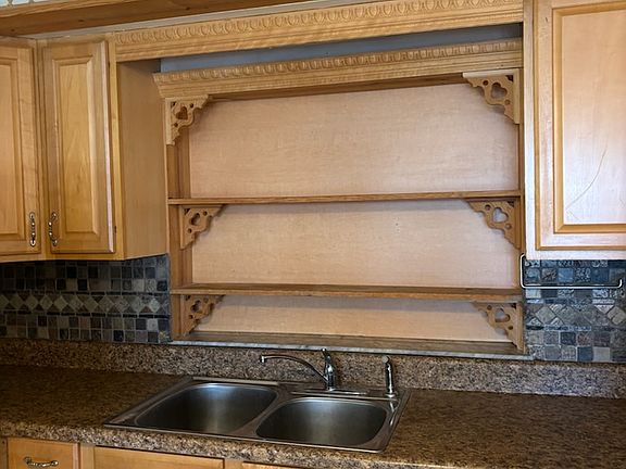 Kitchen shelving
