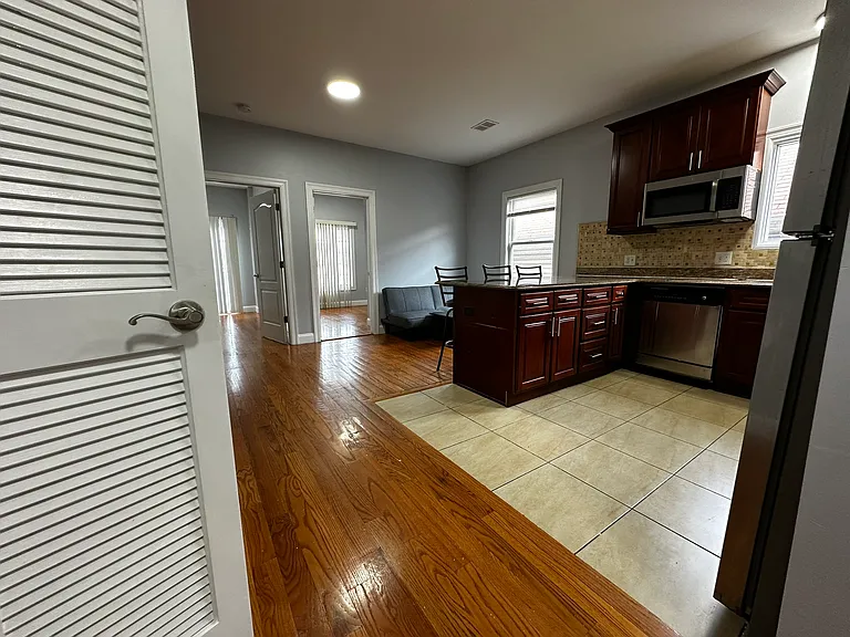 187 Zabriskie St #2 — Photo 20