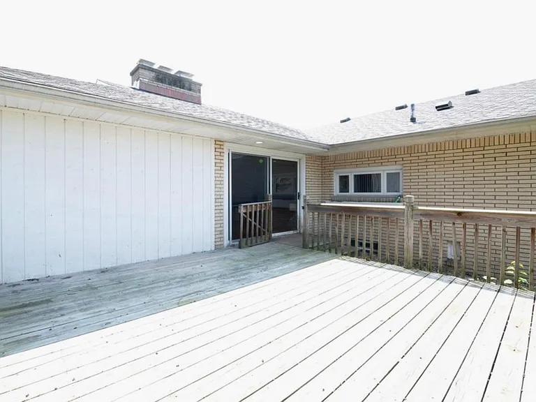 611 Brynhaven Dr — Photo 39