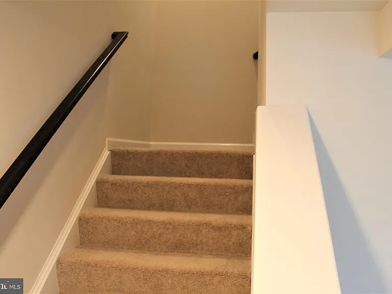 6050 Krantz Dr — Photo 16
