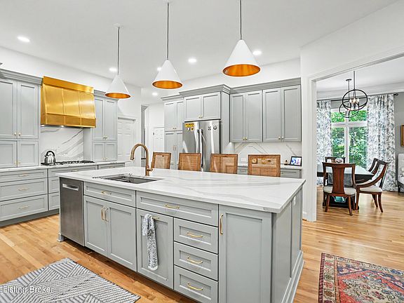5th image of 2811 Alta Vista Ct