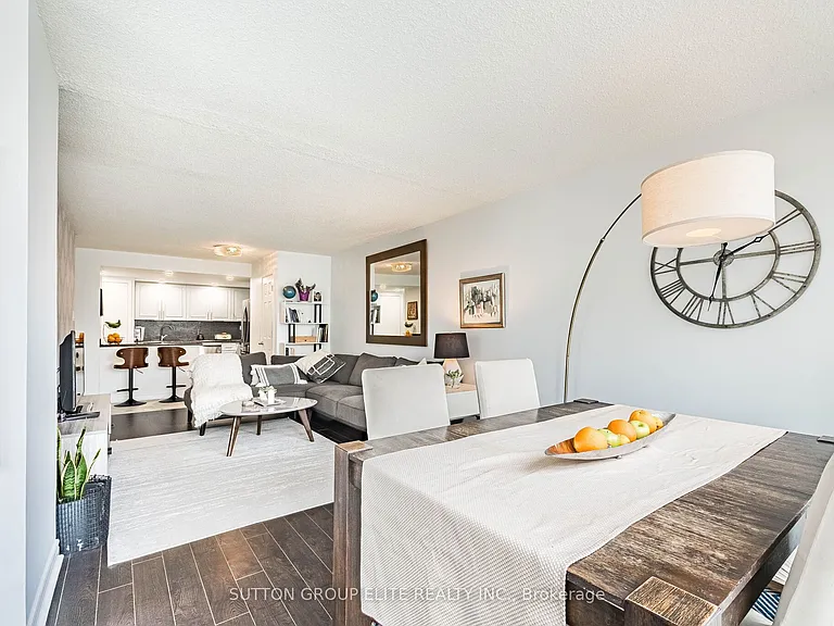 2091 Hurontario St #307 — Photo 20