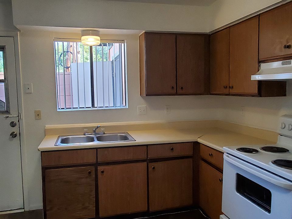 Spacious Kitchen