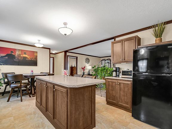 3rd image of 314 Robert Dr