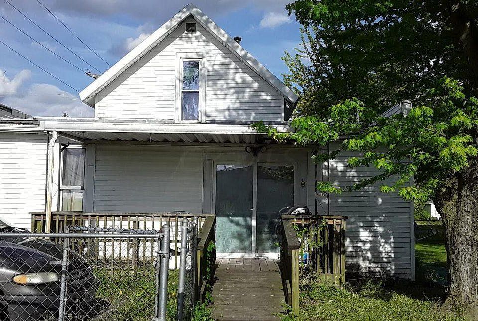 2nd image of 1013 N State St