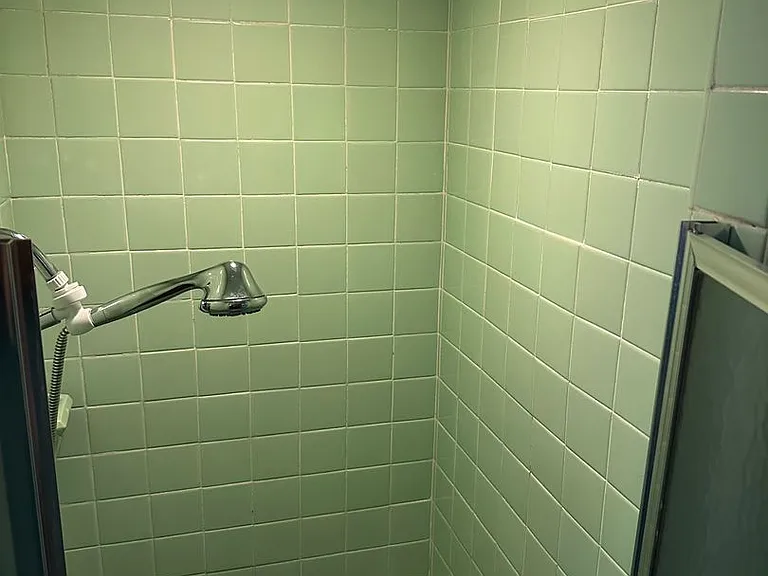 460 W Ravenswood Ln — Photo 25