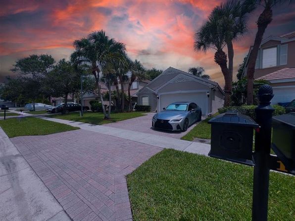 137 Canterbury Pl