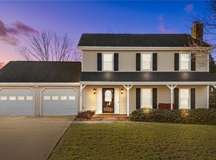 656 Nottinghill Dr, Winston Salem, NC 27107