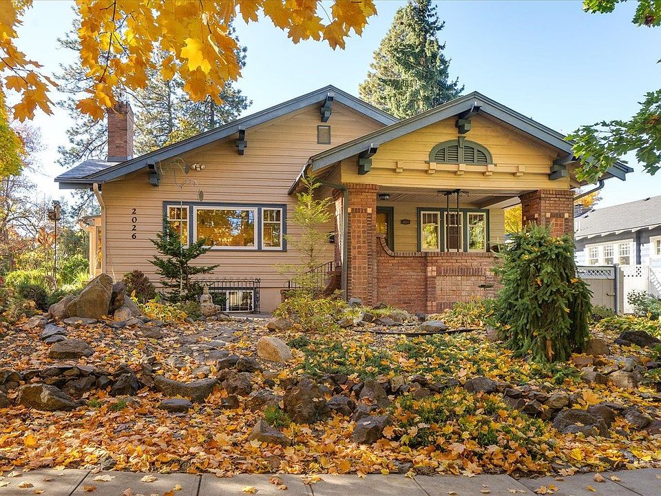 2026 S Lincoln St, Spokane, WA 99203 | Zillow