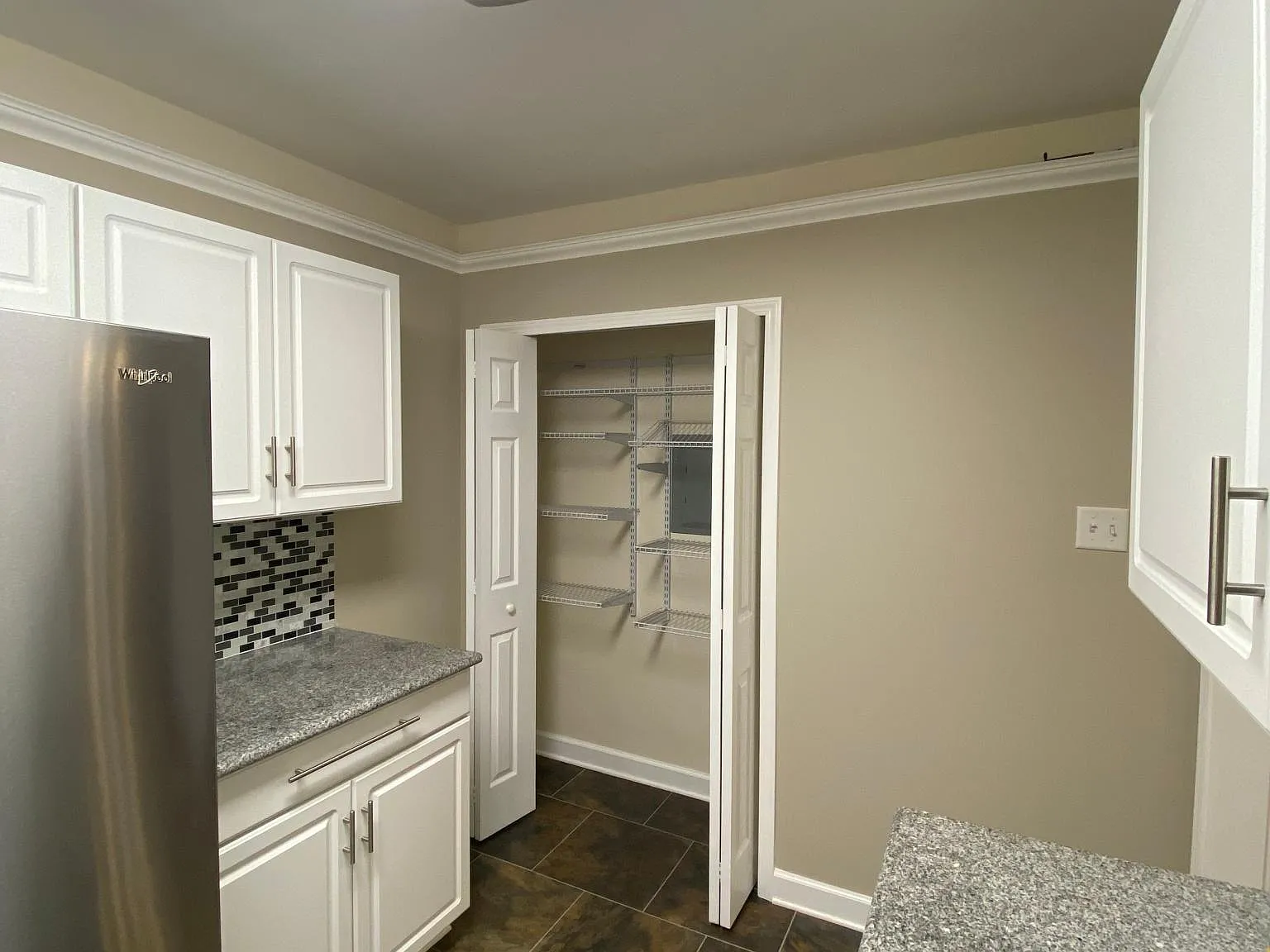 2 bed, 2201 sqft, $1,100 — Photo 2